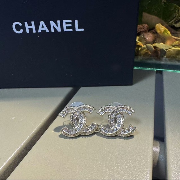 Chanel earrings✨ - Picture 6 of 6
